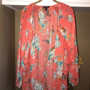 Size 3/4 Torrid Coral kimono